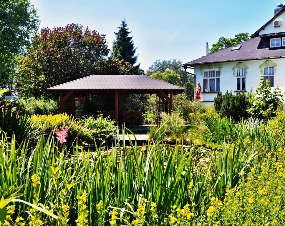 Pension Habermannova Vila Bludov  Екстериор снимка